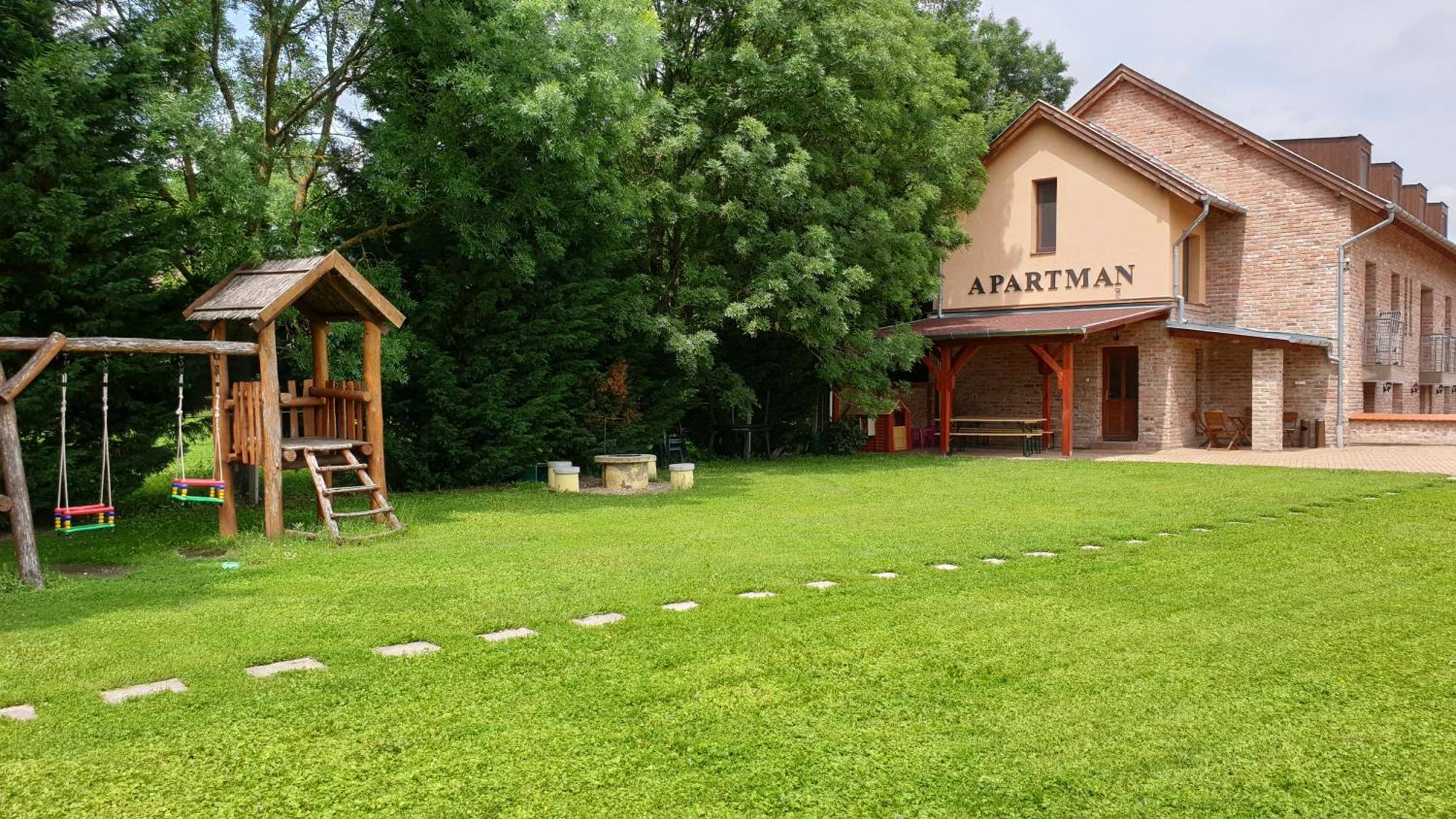 Gyulai Fürdö Apartman Dış mekan fotoğraf