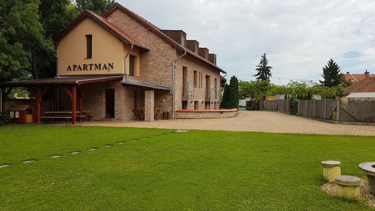 Gyulai Fürdö Apartman Dış mekan fotoğraf
