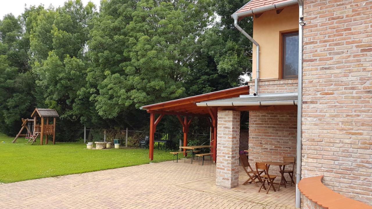 Gyulai Fürdö Apartman Dış mekan fotoğraf
