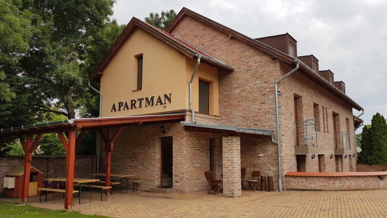 Gyulai Fürdö Apartman Dış mekan fotoğraf