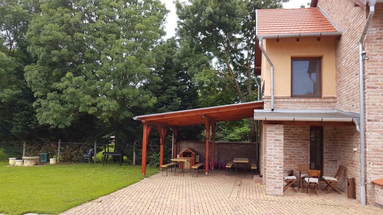 Gyulai Fürdö Apartman Dış mekan fotoğraf